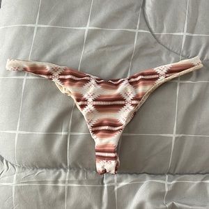 Acacia axel bottom size xs (p)